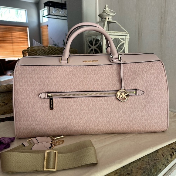 Michael Kors Handbags - New Michael Kors Jet Set Travel Extra-Large Signature Logo Duffel Bag
